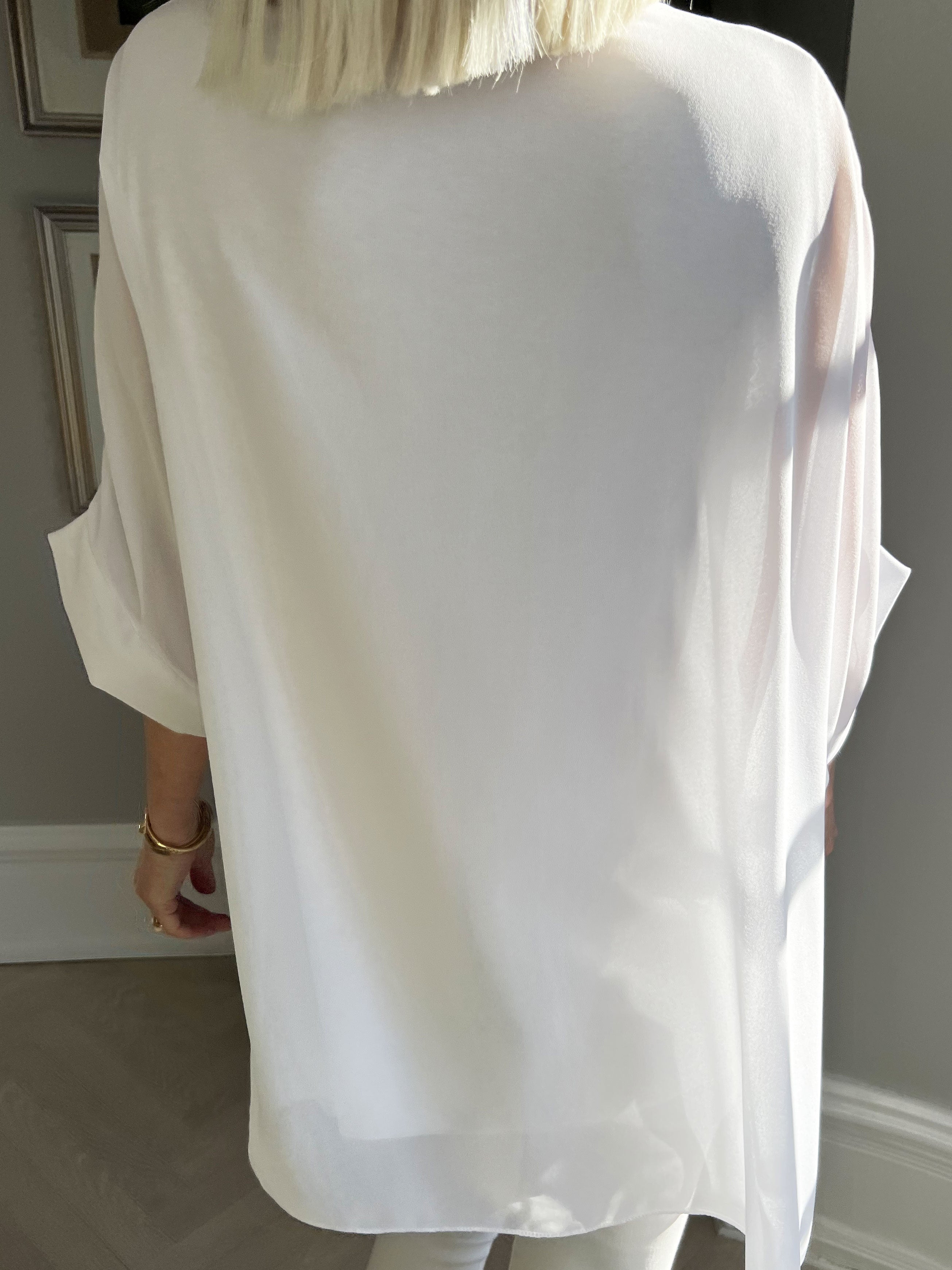 Patty - Söt tunika med chiffonglager på utsidan